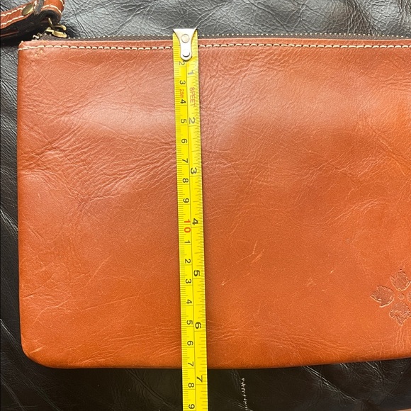Patricia Nash brown Leather Wristlet - Picture 14 of 14